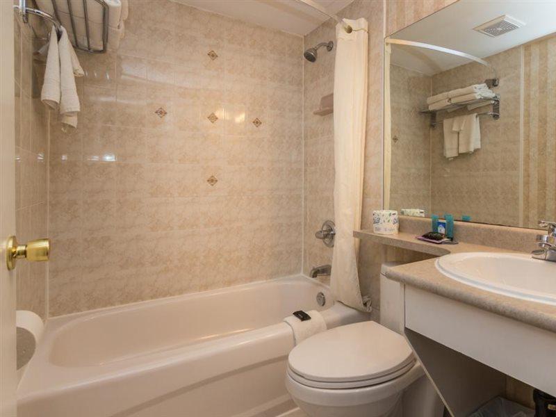 Canadas Best Value Inn YYC Buitenkant foto