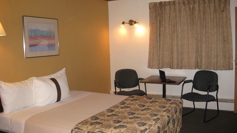 Canadas Best Value Inn YYC Kamer foto