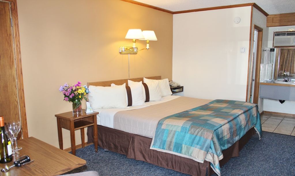 Canadas Best Value Inn YYC Kamer foto